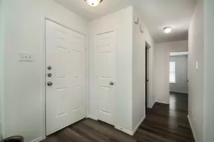320 Chalkstone Dr, Fort Worth, TX 76131 - Photo 3