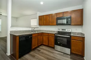 320 Chalkstone Dr, Fort Worth, TX 76131 - Photo 7