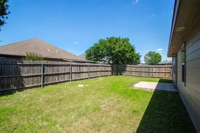 320 Chalkstone Drive, Fort Worth, TX 76131 - Photo 19