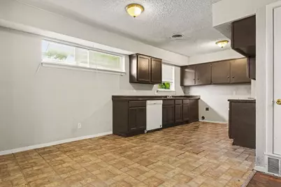 2333 S Lockhart Avenue, Dallas, TX 75228 - Photo 9