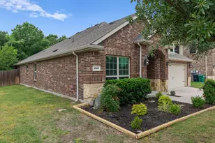 2913 Megan St, Denton, TX 76209 - Photo 3