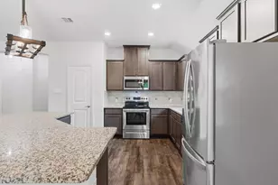 2913 Megan St, Denton, TX 76209 - Photo 9