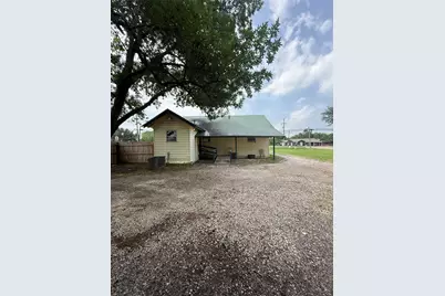 223 W Jefferson Street, Palmer, TX 75152 - Photo 17