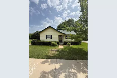 223 W Jefferson Street, Palmer, TX 75152 - Photo 1