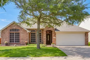 1410 Parkside Dr, Mansfield, TX 76063 - Photo 1