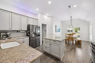 11712 Lynnbrook Dr, Denton, TX 76207 - Photo 9