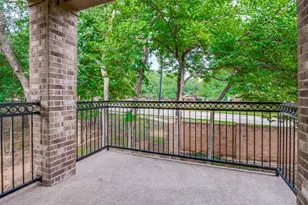 928 Brook Forest Ln, Euless, TX 76039 - Photo 13