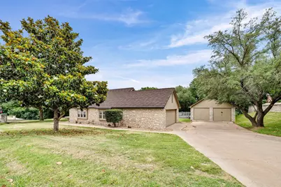10100 Ravenswood Road, Granbury, TX 76049 - Photo 5