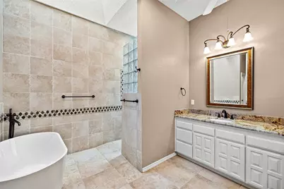 10100 Ravenswood Road, Granbury, TX 76049 - Photo 19
