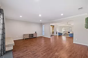 8605 Grumman Dr, Dallas, TX 75228 - Photo 11