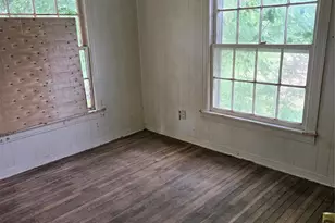 1806 N Culberson St, Gainesville, TX 76240 - Photo 3