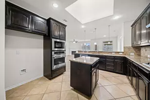 1205 Crest Ridge Dr, Glenn Heights, TX 75154 - Photo 5