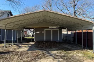 1027 E Lamar St, Sherman, TX 75090 - Photo 3
