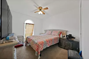 521 Ann Lois Ln, Burleson, TX 76028 - Photo 17