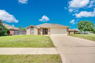 1040 Vinewood Ave, Burleson, TX 76028 - Photo 19