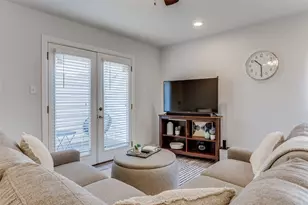 4338 Hartford St, Dallas, TX 75219 - Photo 3