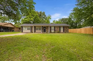 407 York St, Lindale, TX 75771 - Photo 1