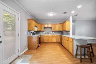 407 York St, Lindale, TX 75771 - Photo 9