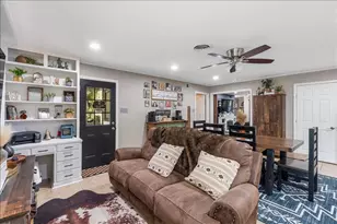 1904 W 4th Ave, Corsicana, TX 75110 - Photo 9