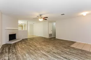 1413 Erin Dr, Burleson, TX 76028 - Photo 3