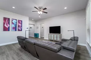 3648 Walnut Rdg Dr, Grand Prairie, TX 76065 - Photo 9