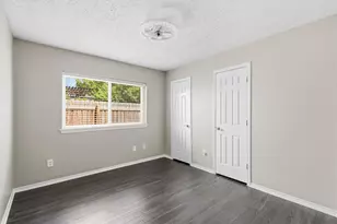 2110 Lansdown Dr, Carrollton, TX 75010 - Photo 23