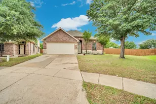 5339 Deep Lake Dr, Grand Prairie, TX 75052 - Photo 1