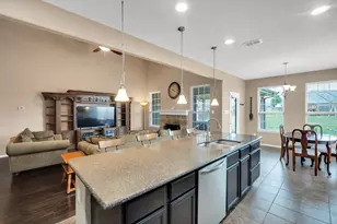 217 Belgian St, Waxahachie, TX 75165 - Photo 7