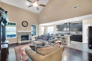 217 Belgian St, Waxahachie, TX 75165 - Photo 5