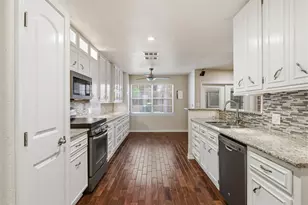 1209 Southwood Dr, Woodway, TX 76712 - Photo 9