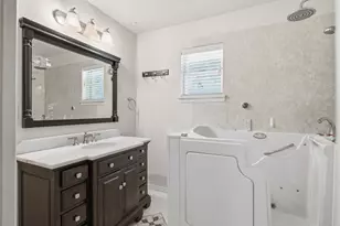 1209 Southwood Dr, Woodway, TX 76712 - Photo 21