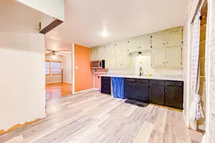 211 Paloma St, Winters, TX 79567 - Photo 5