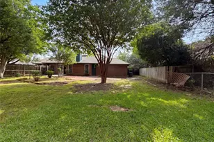 3628 Riverhead Dr, Arlington, TX 76015 - Photo 5