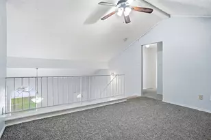 6715 Cherrytree Dr, Arlington, TX 76001 - Photo 17
