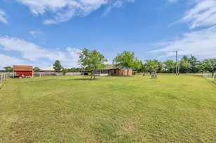 339 S Pleasant Hill Rd, Axtell, TX 76624 - Photo 25