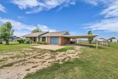 339 S Pleasant Hill Road, Axtell, TX 76624 - Photo 3