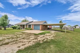 339 S Pleasant Hill Rd, Axtell, TX 76624 - Photo 3