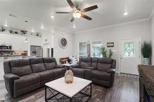 4511 Wildwood Cir, Granbury, TX 76049 - Photo 7