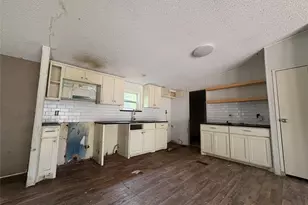 134 Canyon Valley Ln, Weatherford, TX 76085 - Photo 7