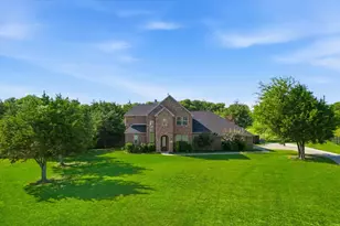 160 Kelly Dr, Waxahachie, TX 75167 - Photo 1