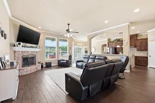 160 Kelly Dr, Waxahachie, TX 75167 - Photo 9
