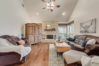 7040 Sea Star Drive, Grand Prairie, TX 75054 - Photo 5