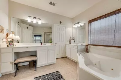 7040 Sea Star Drive, Grand Prairie, TX 75054 - Photo 15