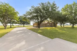 130 Blazek Rd, Alma, TX 75119 - Photo 3