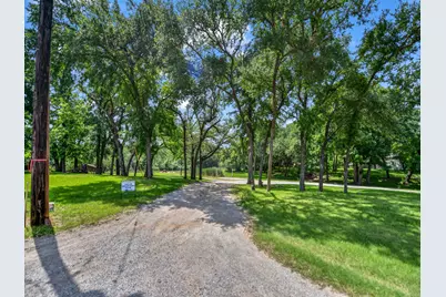 5402 Clear View Drive, Granbury, TX 76048 - Photo 3