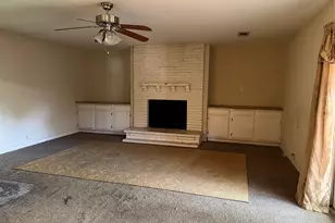 2104 Utica Dr, Dallas, TX 75227 - Photo 5