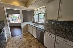 601 Harvest Hill St, Lewisville, TX 75067 - Photo 11