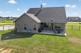 150 Chester Rd, Springtown, TX 76082 - Photo 37