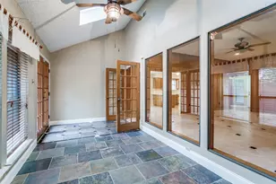 2818 N Creekwood Dr, Grapevine, TX 76051 - Photo 15
