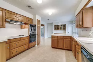 2818 N Creekwood Dr, Grapevine, TX 76051 - Photo 7